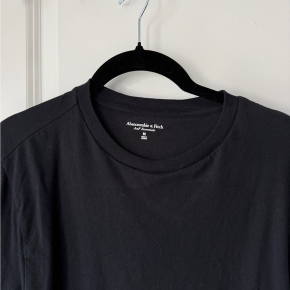 Abercrombie & Fitch Black Short Sleeve Tee - Picture 2 of 4